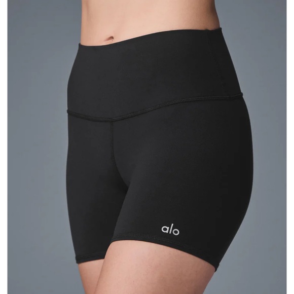alo 5” biker shorts - Picture 1 of 6